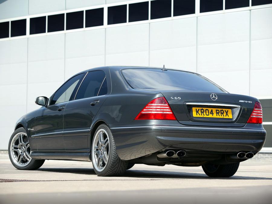  Mercedes-Benz S65 AMG 2004 года  (UK) (фото 9 из 11)